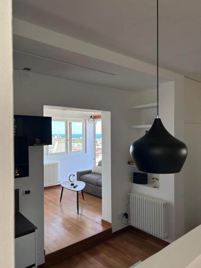 Isola Rovi Lägenhet Bari Exteriör bild